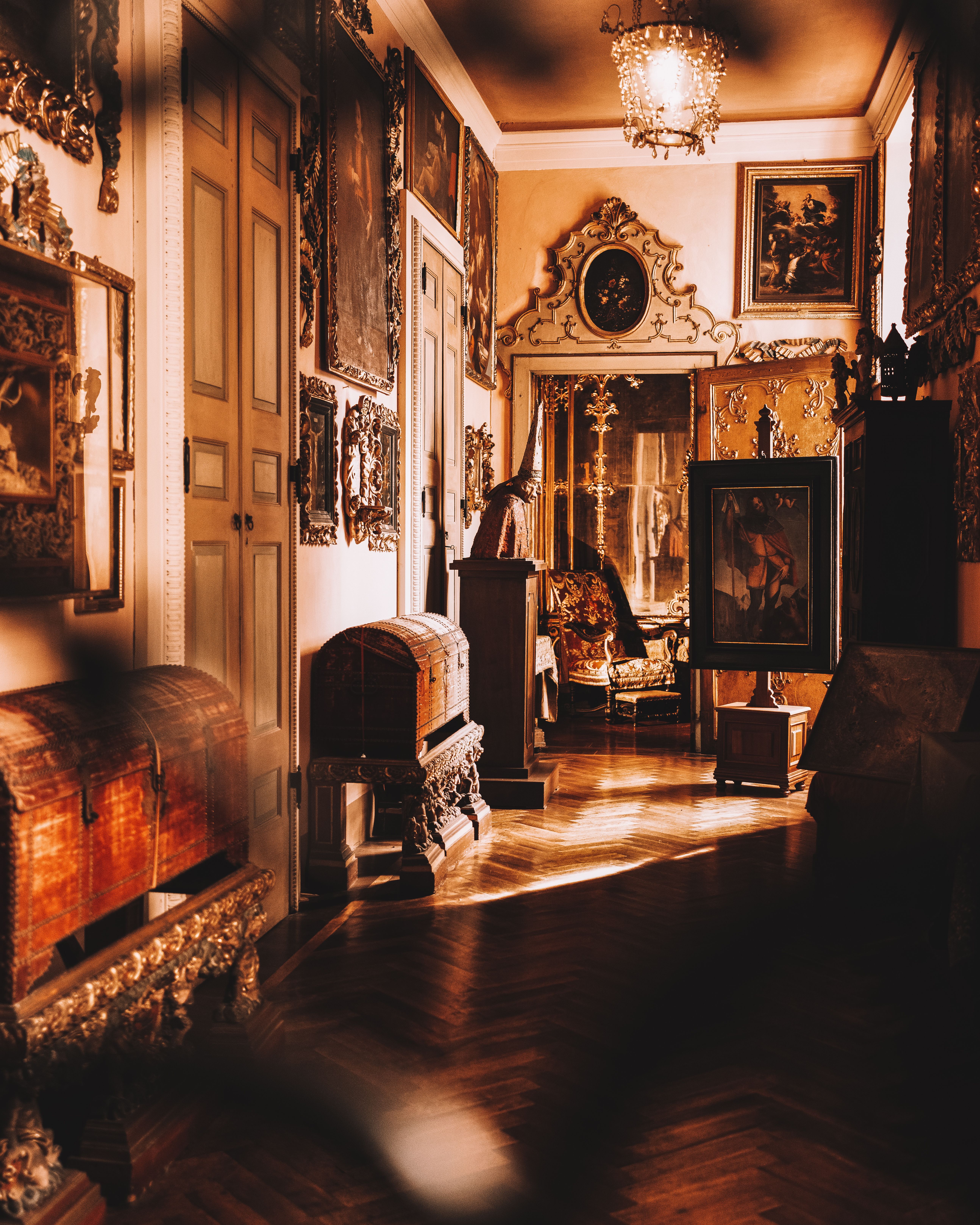 Luxurious vintage Italian interior with ornate art and furniture reflecting courtesan-era opulence